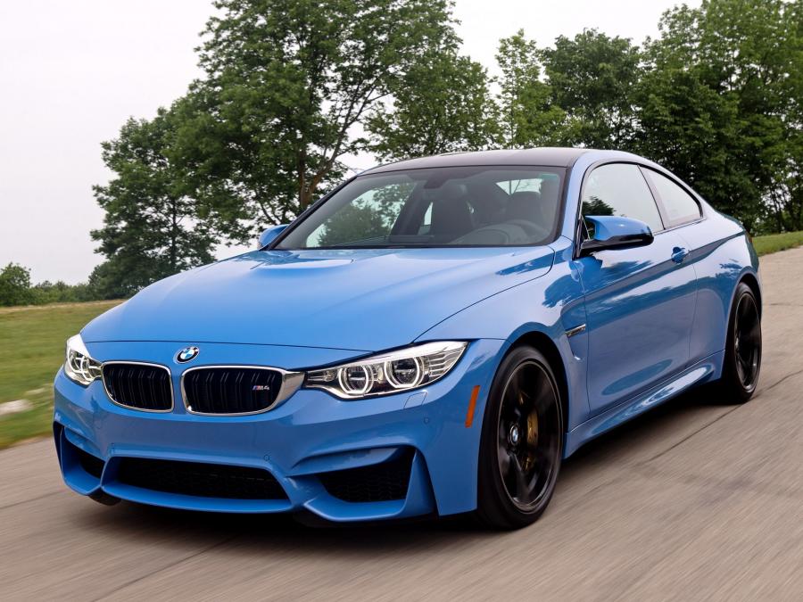  BMW M4 Coupe 2015 года  (US) (фото 14 из 16)
